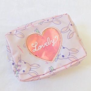 🐰 3/$26 [NEW] holographic heart bunny makeup bag